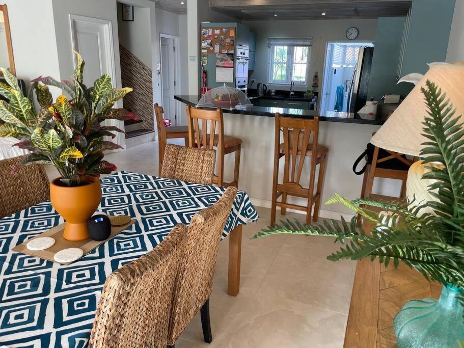 Nanpa, Luxury Family Three Bed Villa, St James West Coast, Private Pool Saint James Exterior foto
